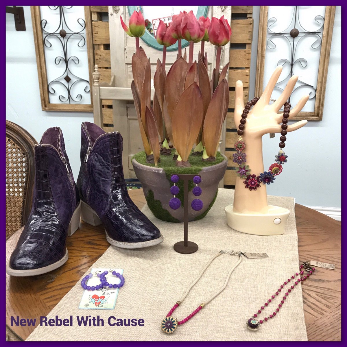 HipChicTX's tweet photo. New Rebel With Cause. #TCU #GOFROGS
#rebelwithcause #XOXOart$co #MetalMonk #SuzannaDai https://t.co/t1av1pbmHM
