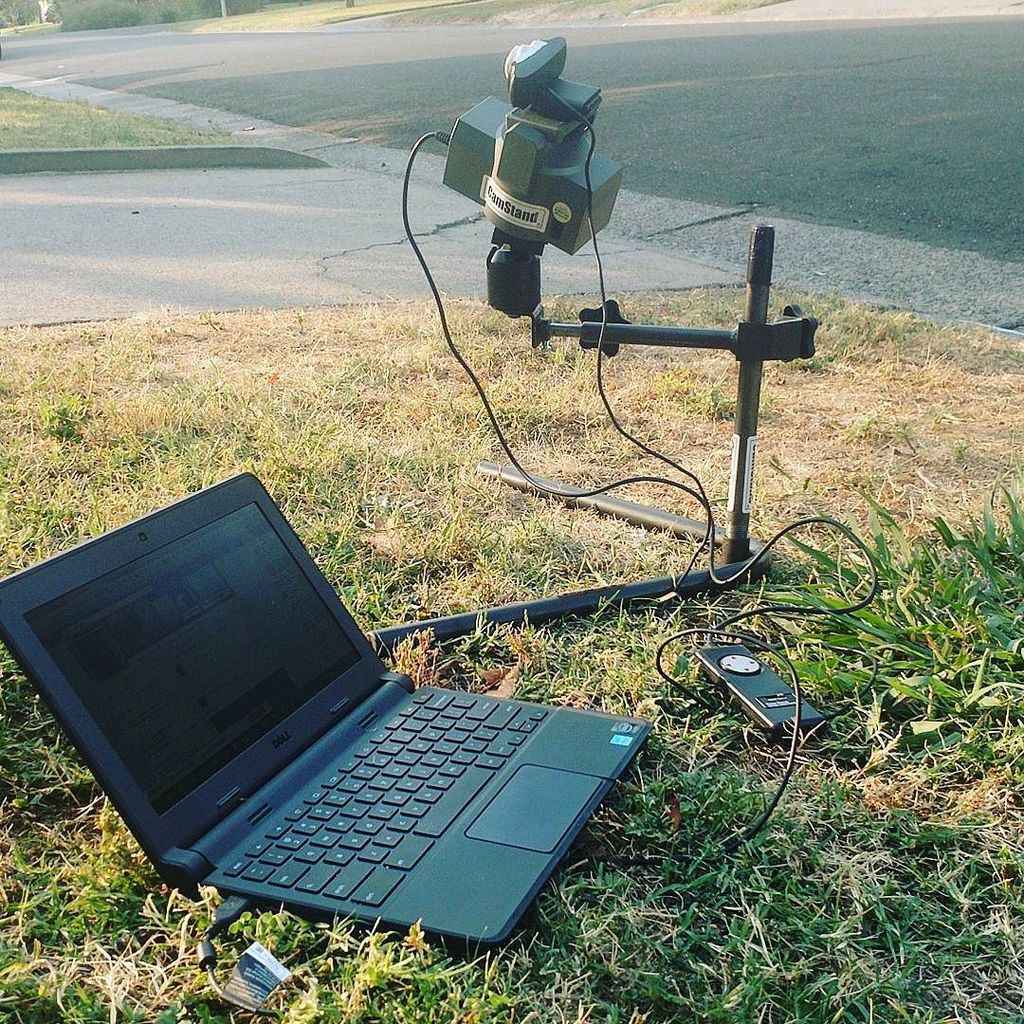 DaveMalby's tweet photo. #eclipse #CamStand #livestream setup https://t.co/csNJtLSdAL