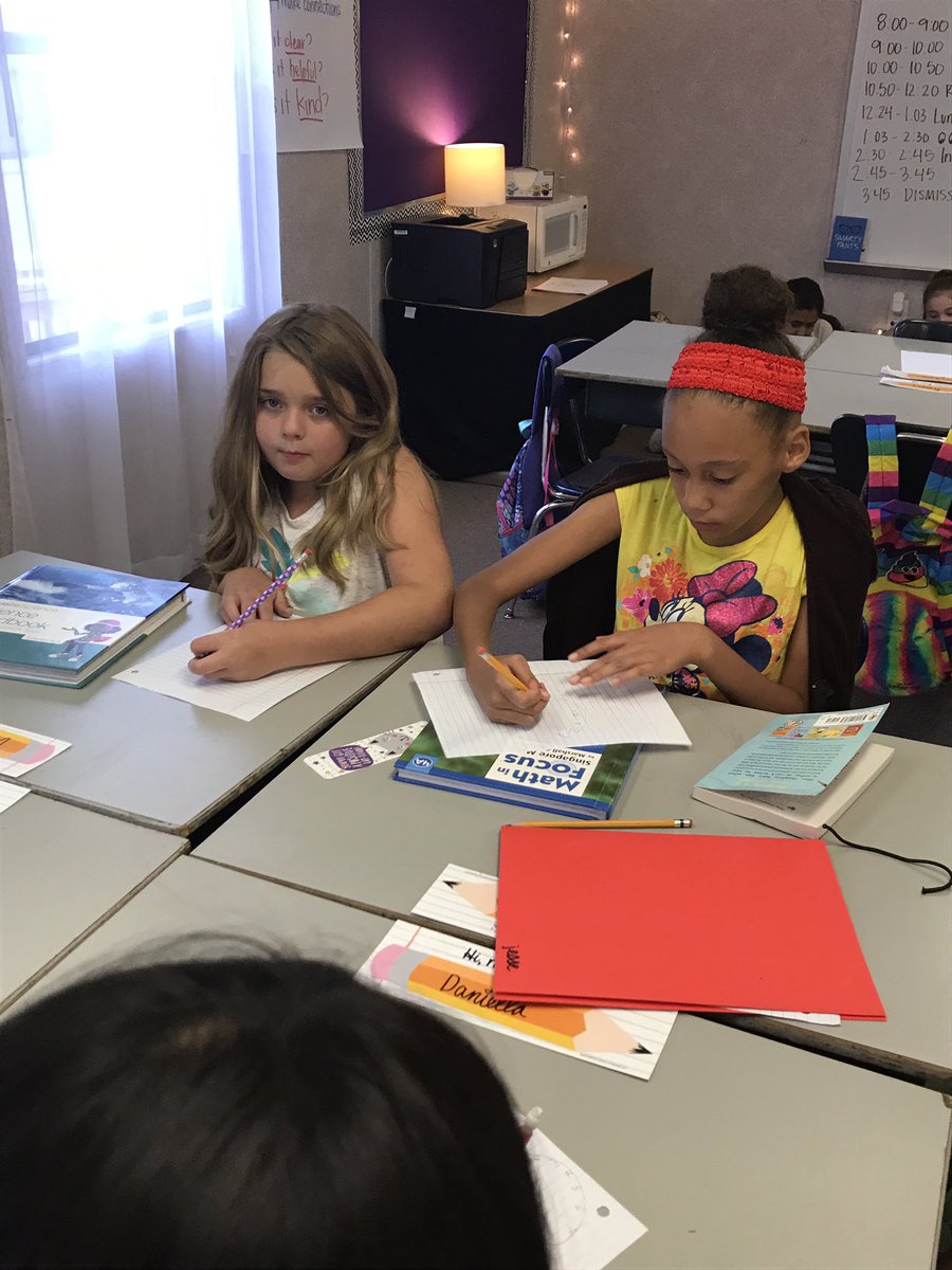 MsBest4's tweet photo. Knock off the clock math game! #isd4thgrade https://t.co/VZqJxKLUsu