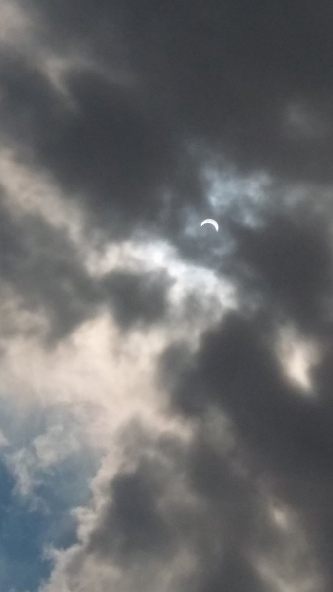 Mutha_Trucker66's tweet photo. #SolarEclipse2017 #CBS3 #CBSEclipse #cbs3philly i saw in Ft. Lee NJ https://t.co/kp82b9jOk5