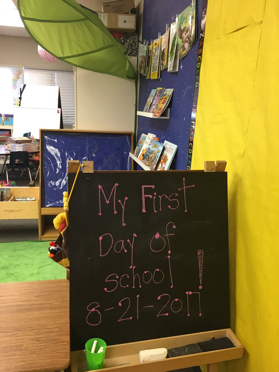 thosewhocan's tweet photo. Colorful and #CTTF ready with #lifesize #legos- this is @MaanLk 's Kinder class! #bitelysfirstday https://t.co/PIuyWv4BZr