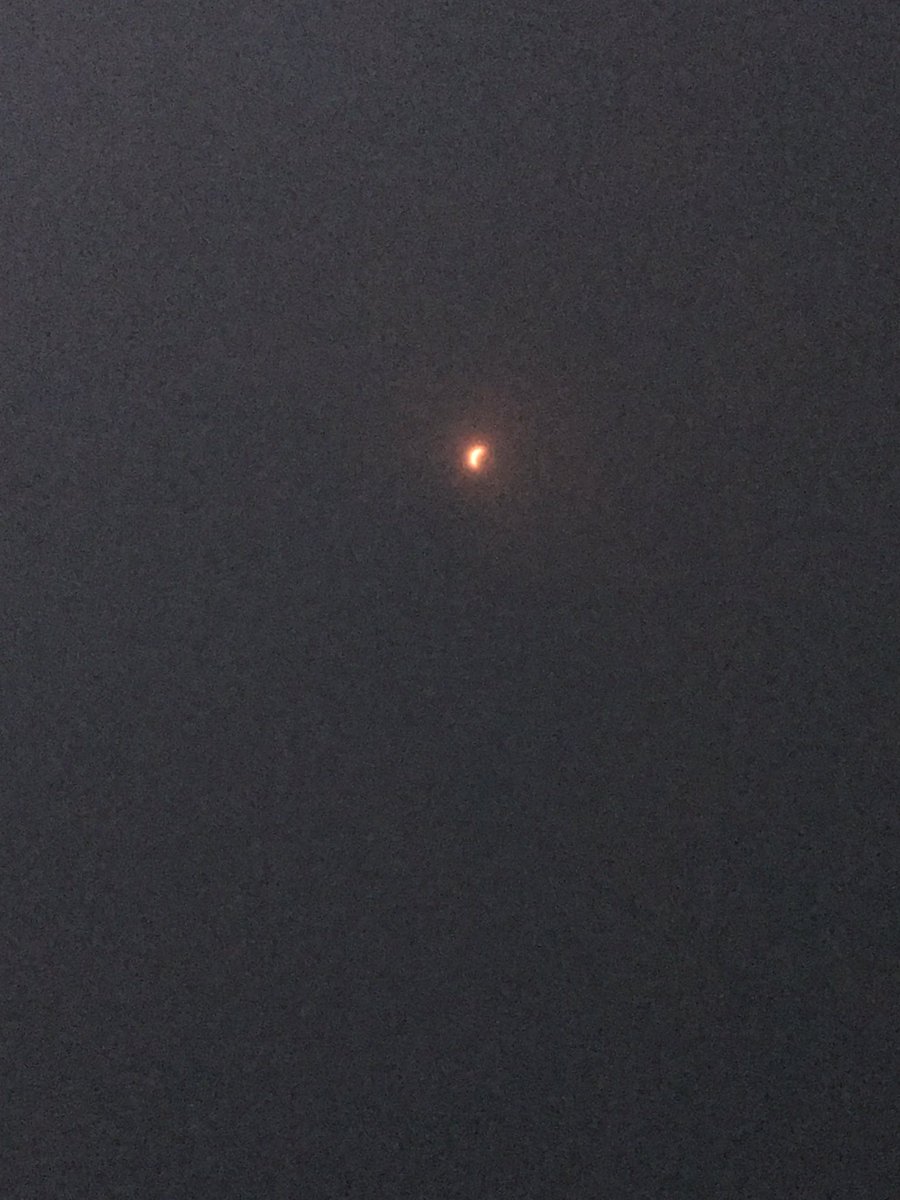 windycityamar's tweet photo. I put #SolarEclipseGlasses over my camera and took these. What do you think?
#SolarEclipse #Eclipse #SolarEclipseLive #SolarEclipse2017 https://t.co/BgjqVKJRFN