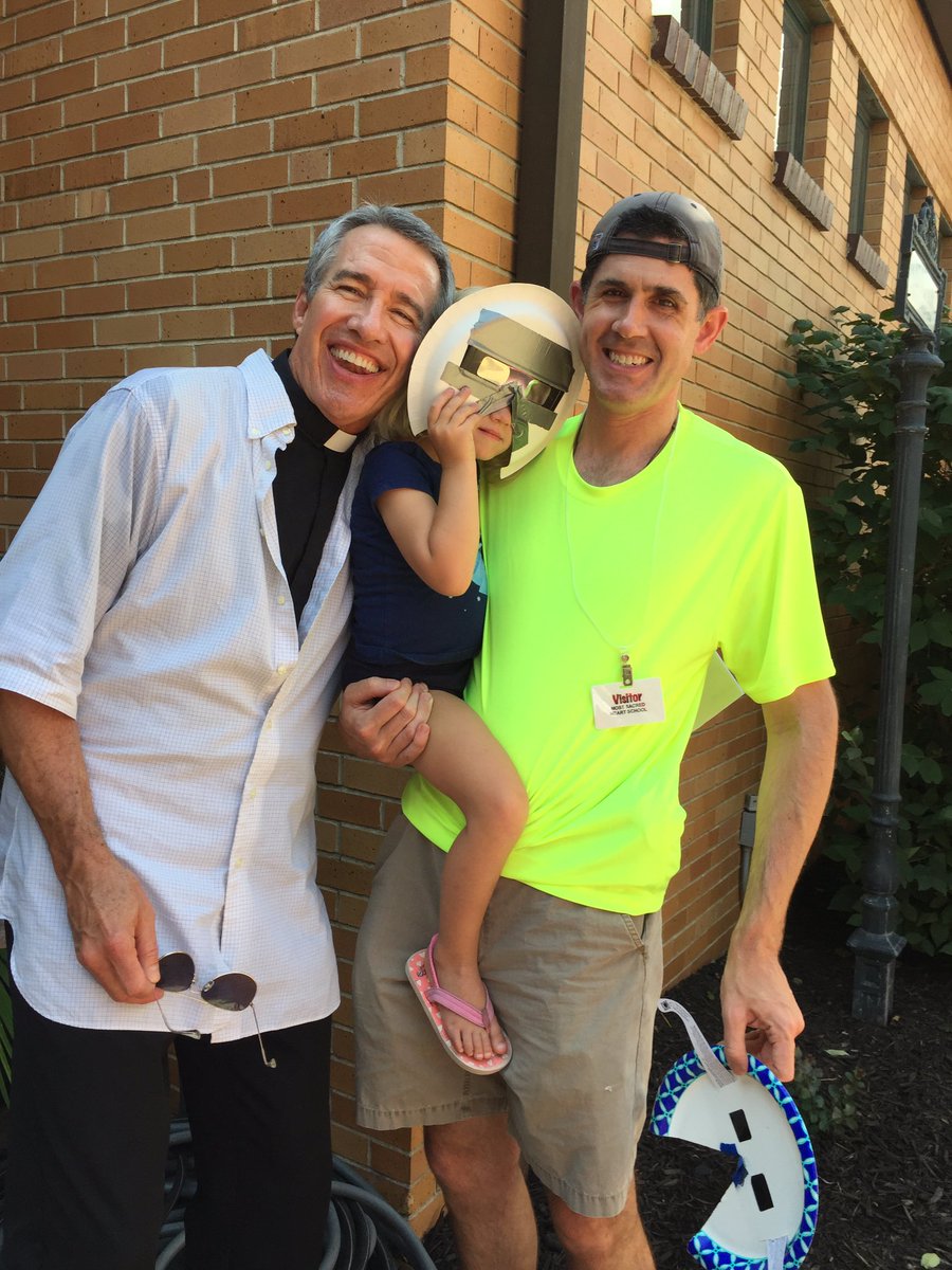 MSHSeureka's tweet photo. Totally awesome Solar Eclipse Party at MSHS! Totality with a prayer and applause!@MSHEureka @archstl https://t.co/TVTELR5T2A