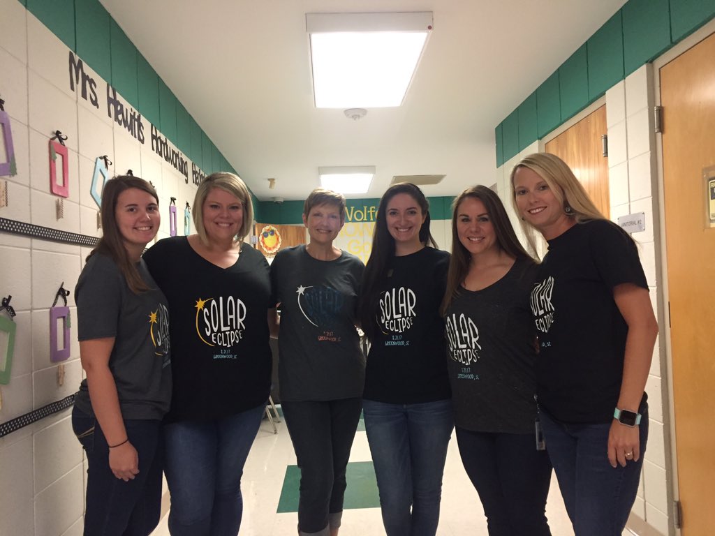 cskinnersclass's tweet photo. 2nd grade team is Solar Eclipse ready! #SolarEclipse17 @Gwd50Schools @sprshines https://t.co/wCJKRYhKqj