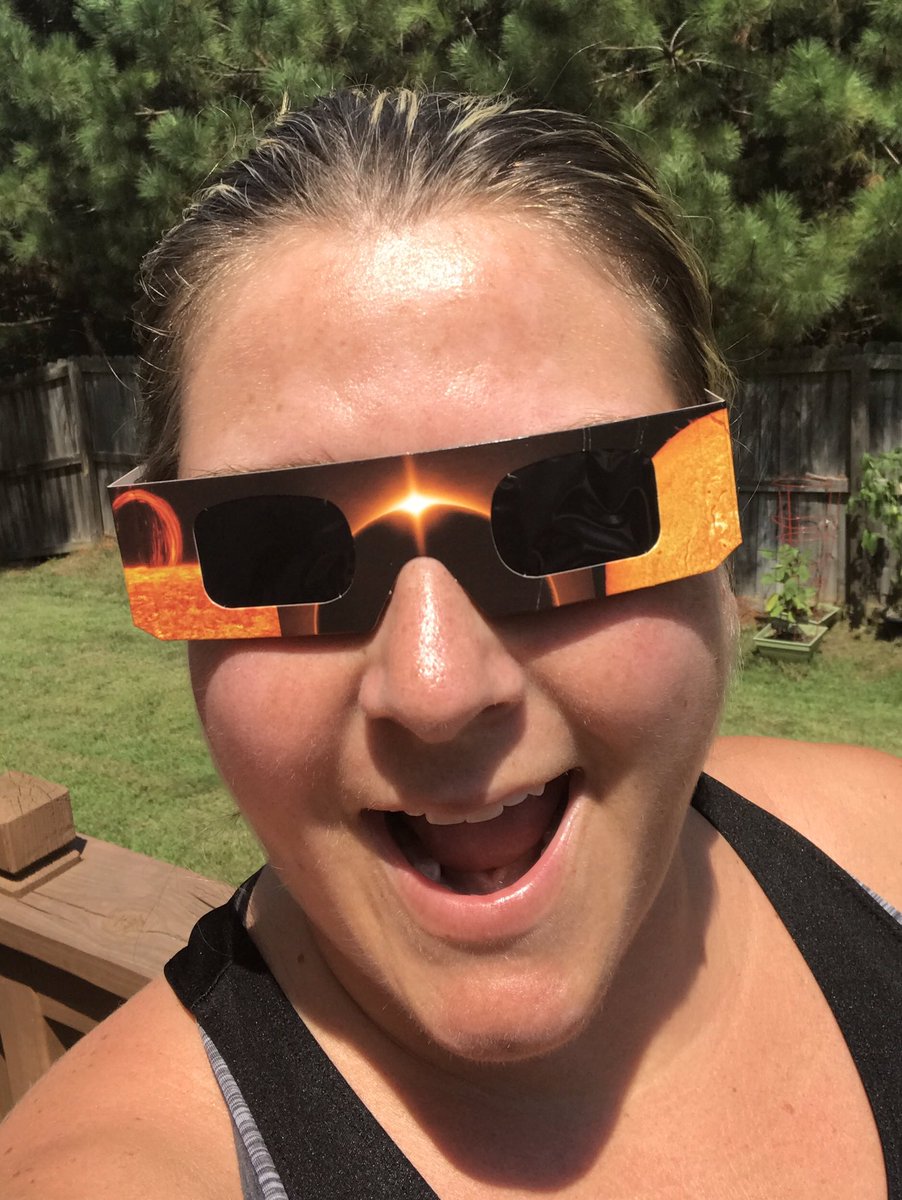 LuLuPantherBlue's tweet photo. #solareclipse2017 #solareclipse2017birthday #birthdaygirl #superpowers https://t.co/iRxaSGuYEO