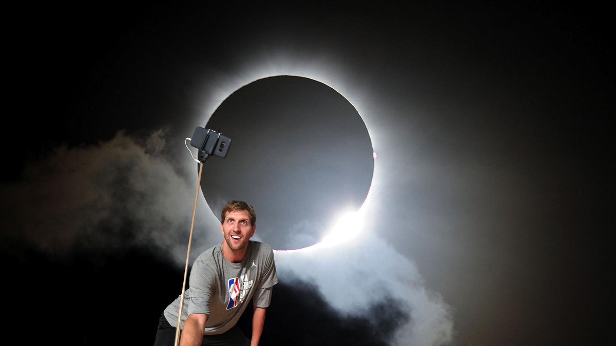 dallasmavs's tweet image. Here you go! #Selfie41 #eclipse17