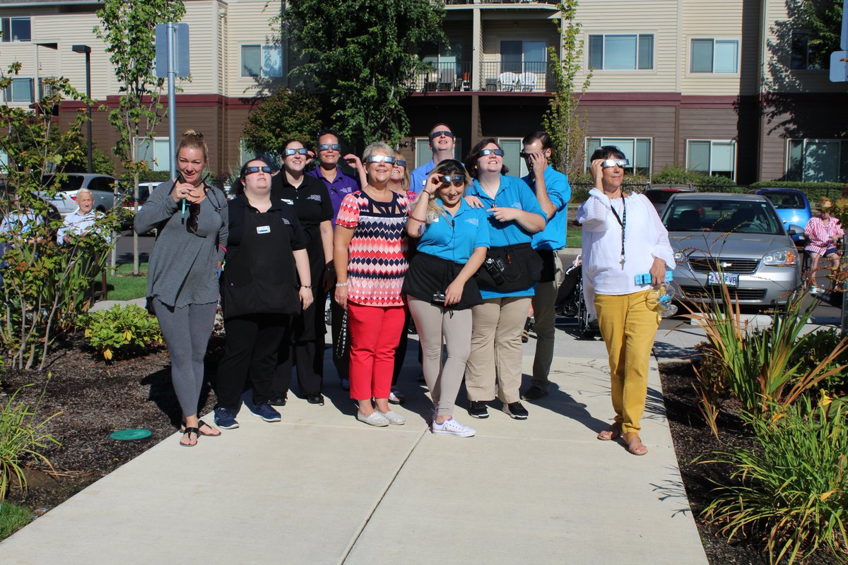 KeizerRidgeMktg's tweet photo. Our VKR amazing staff today getting to enjoy the event with our residents...#frontierculture #2017TotalSolarEclipse https://t.co/mwhS6GmiA5