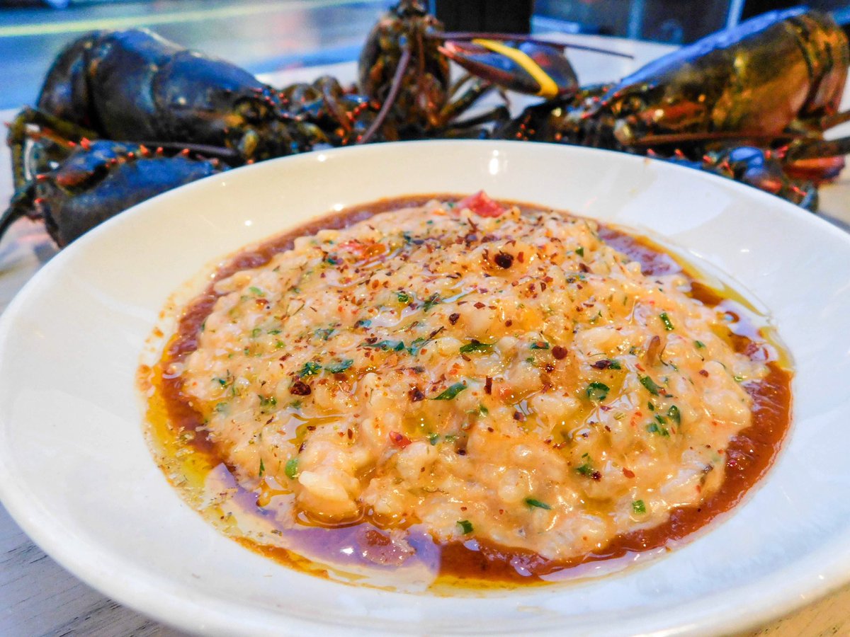 Still time for one more lobster risotto fix! (Live lobster garnish not included) 🦂