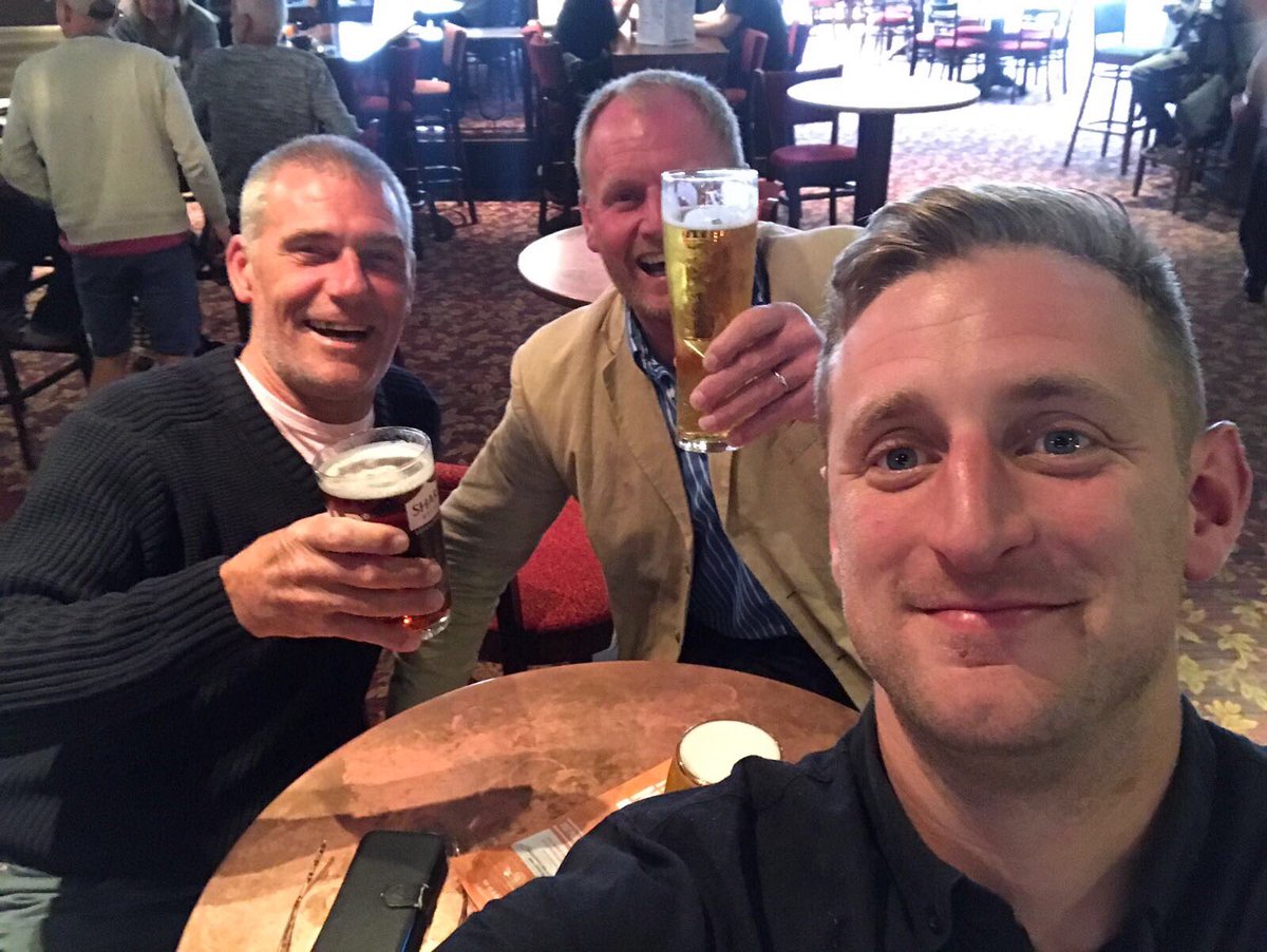 EastbourneHC's tweet photo. Pre season tour to Cheltenham and Bristol another great success - plenty of hockey and beers and only one trip to A&E #mightyfours https://t.co/KuQEcWvnSu