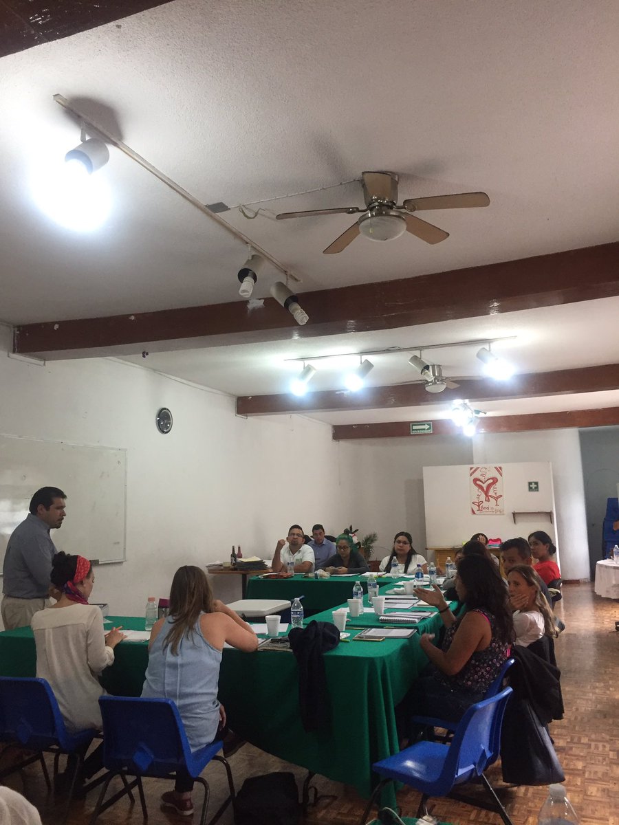 colectivoacci0n's tweet photo. Gran sesión de trabajo con un gran equipo, estamos ansiosos por empezar nuestro taller con jóvenes de la Delegación Miguel Hidalgo. https://t.co/qvUOScHZOg