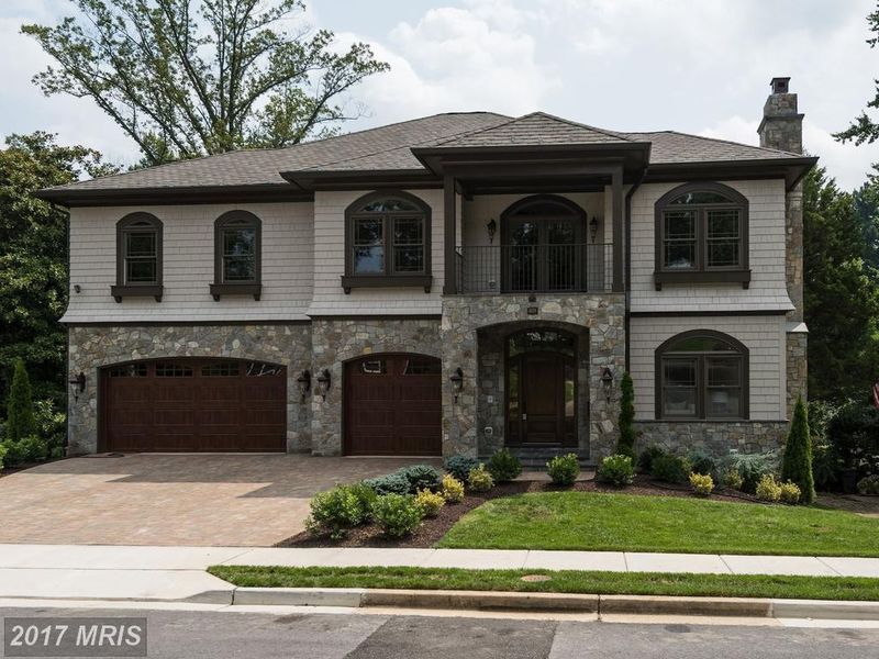 Arlington 'WOW' House: $2.3 Million Mansion With Open Floor Plan dlvr.it/Pgc5X2 https://t.co/AhDppNX3nl