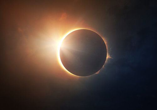 Who's excited for the #SolarEclipse today? It'll be 7 years until the US sees another one! 🌘

View the livestream: ow.ly/TOTY30ez9yn