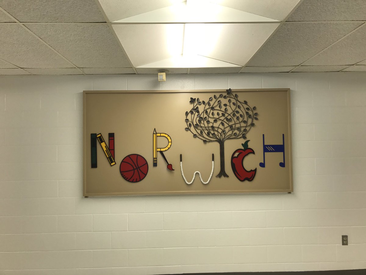 VickyClark1's tweet photo. @HilliardSchools Lunch Fun @NorwichElem #HSCD1 #Ready4Tomorrow https://t.co/XlbKzk135J