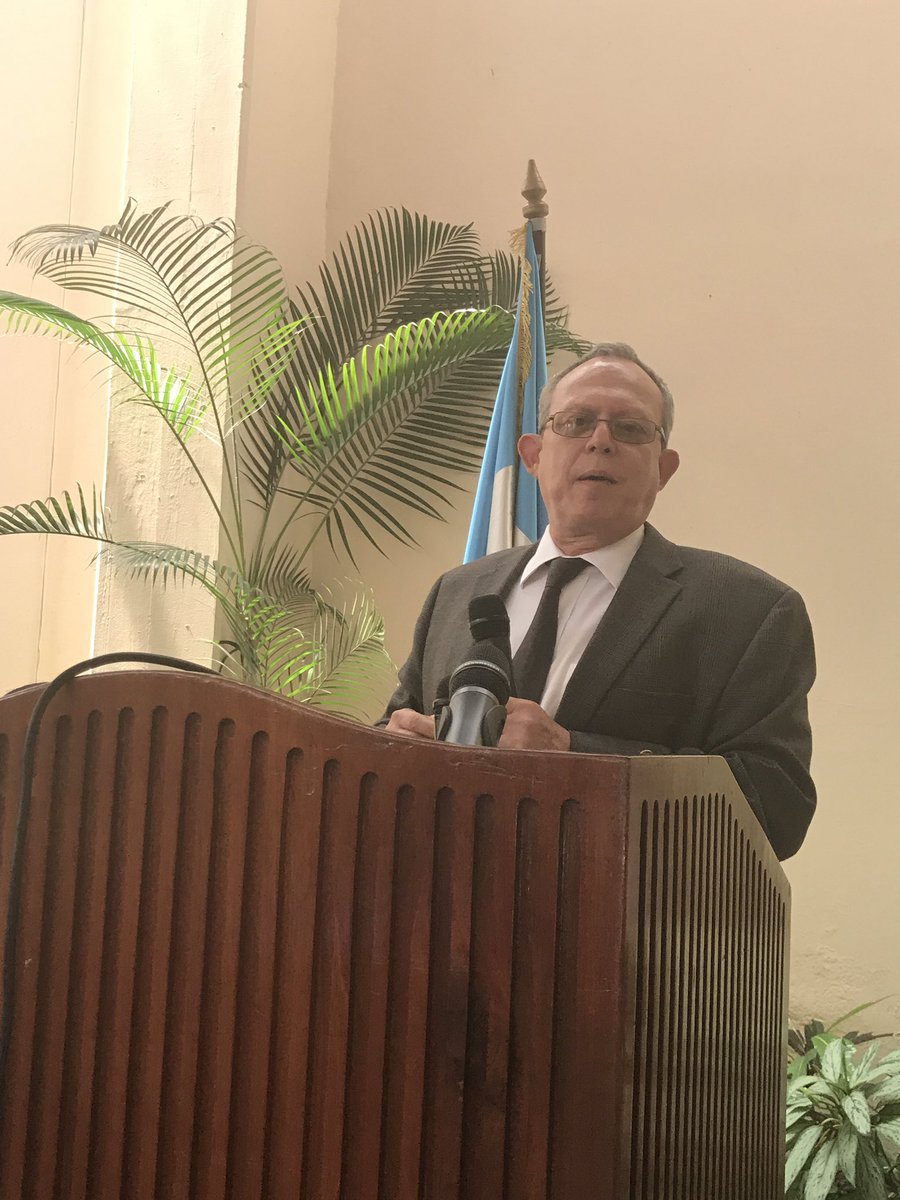 En estos momentos Frank LaRue de <a href="/UNESCOgt/">UNESCO Guatemala🏛️#Educación #Ciencia #Cultura</a> en #ConstuctoresDeJusticia nos dice que "hay que renovar nuestra determinación por la Justicia"