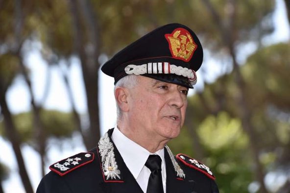 TgrRaiVdA's tweet photo. Misure antiterrorismo su tutto il territorio dopo strage #BarcellonaAttacks. Parla generale @_Carabinieri_ Del Sette
nel nostro tg19:35 https://t.co/QC83DMkIAu