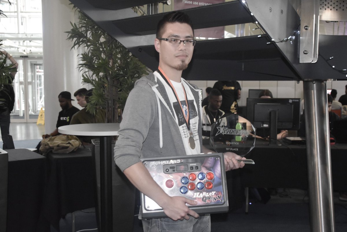 electronicdojo's tweet photo. The VSFighting 2017 Official picture albums are now live!
Day 1: https://t.co/1yb52JKV1R
Day 2: https://t.co/i8xMEaZoRI
#vsf2017 https://t.co/dSgkyAqC0d