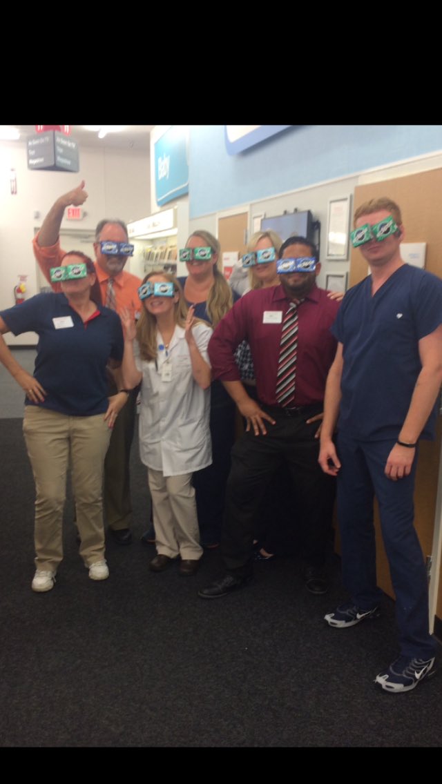 GSDupes's tweet photo. Store Team 6363 Eclipse Ready 2017   #Region36 https://t.co/INvPdjFDyu
