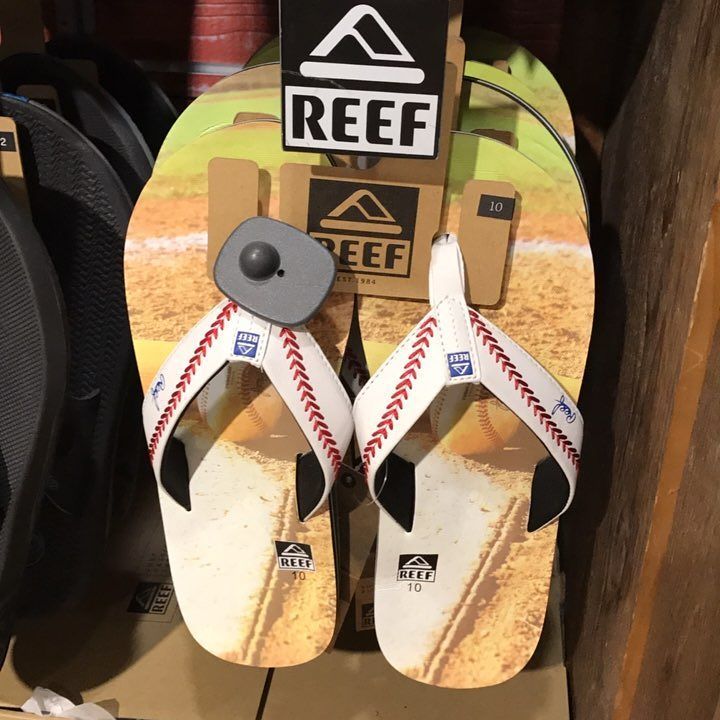 BaseballRings's tweet photo. Who would wear these?!?! We would. #baseball @reef https://t.co/xSfhfvU5pt