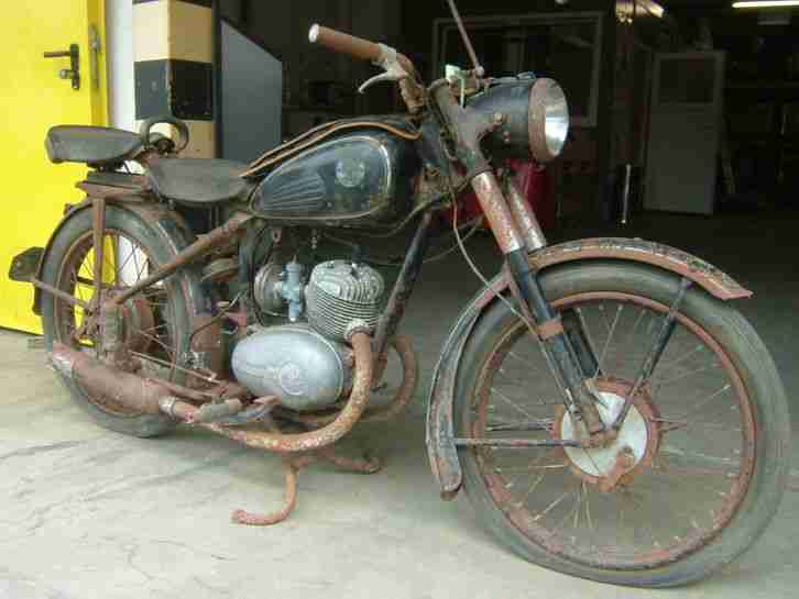 synyalex's tweet image. Oldtimer Dürkopp MD 150 - Baujahr 1953 🚲 #Dürkopp  motos.autos-markt.com/Oldtimer-Durko…  fb.me/zkHyDPNi