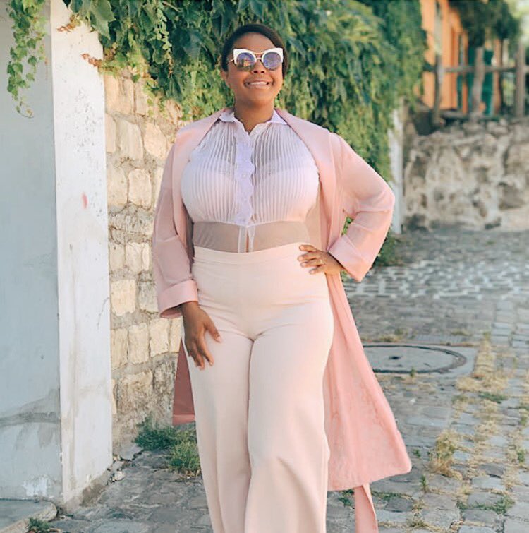 Take a look at miss <a href="/jennyrieu/">Jenny Rieu</a> waking along the streets of Montmartre in our Maya bra. We adore the styling of this outfit!