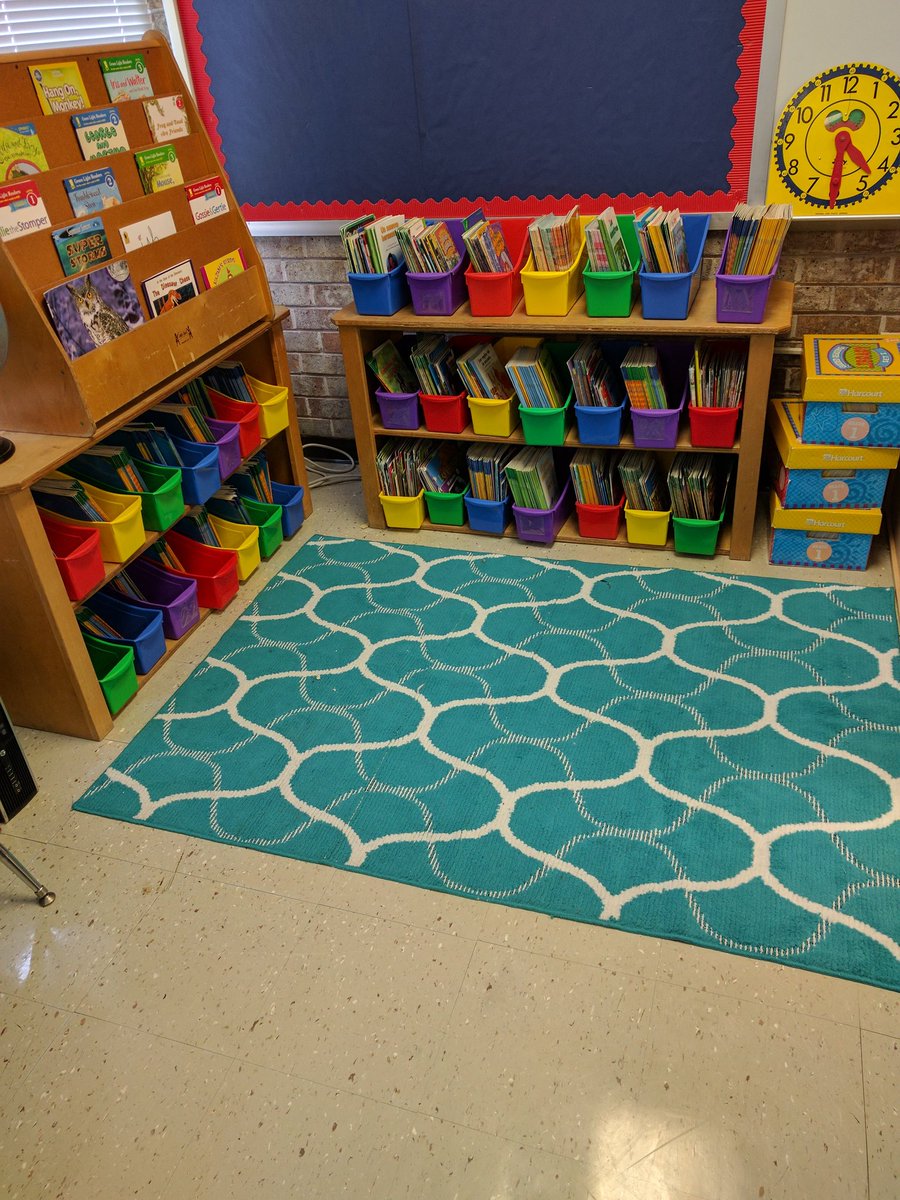 ms_escutia's tweet photo. Ms. Escutia's room is #READYFORREADERS @PrimaryELA https://t.co/I7VBEAdPHi