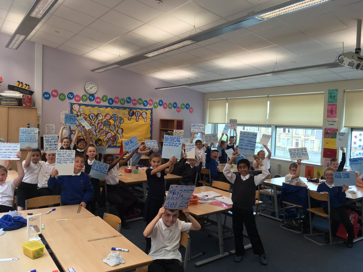 PirieParkPS's tweet photo. P5a showcasing some beautiful handwriting today #123showme https://t.co/Gf0PUOo517