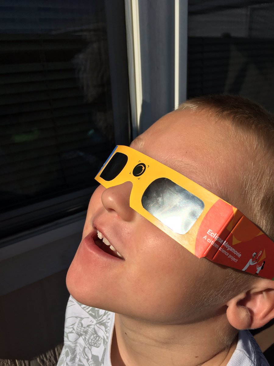 MrLNGDN's tweet photo. #EclipseSolar2017 https://t.co/7jIAR7HlGu
