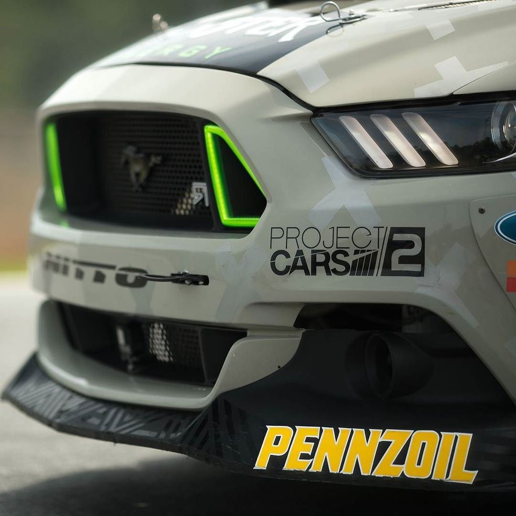 VaughnGittinJr's tweet photo. Up close and personal! #Spec5D https://t.co/EWtB8juaHV