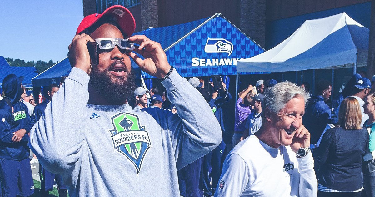 Seahawks's tweet photo. 😎 #SolarEclipse2017 https://t.co/FMkriNx3xv