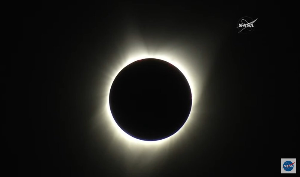En estos momentos, un eclipse total se puede observar en Norteamérica. Mira en vivo el suceso, a través de la NASA: goo.gl/Z1MtoV
