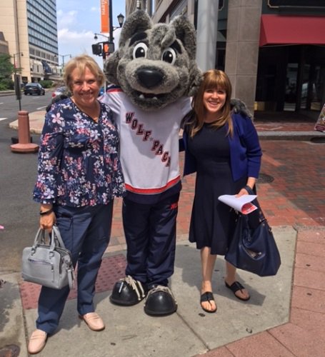 CRTCT's tweet photo. It was great to run into @SonarWolfPack from @WolfPackAHL in downtown Hartford today as we get ready for #SolarEclipse2017! #HowlattheSun https://t.co/Id0zmxQXzX