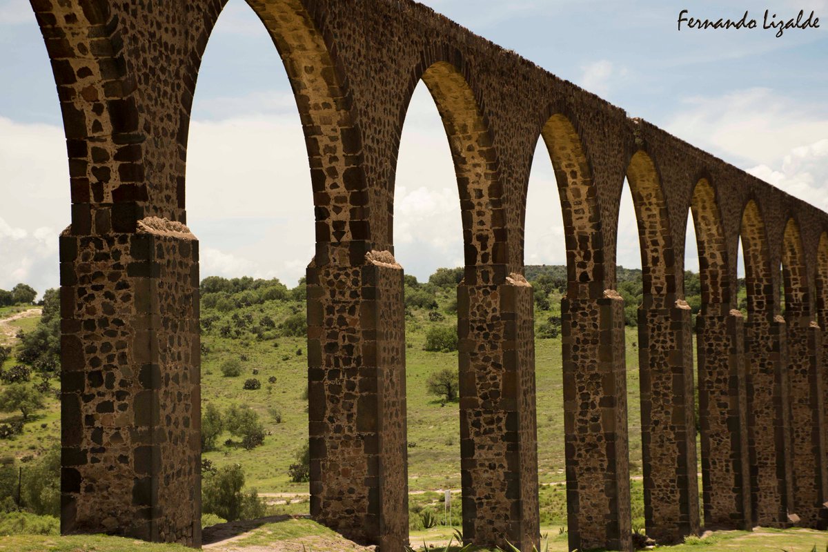 FernandoLizalde's tweet photo. #FelizLunes en este #RegresoAClases comparto con ustedes esta #Imagen del #Acueducto #Tembeleque en el Estado de #Hidalgo Excelente semana! https://t.co/XdOIA1Lacp
