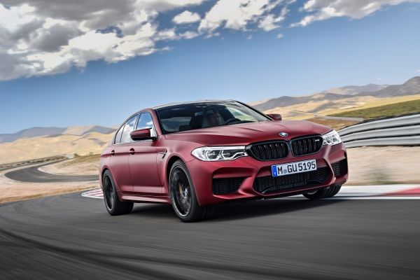 CarsSouthAfrica's tweet photo. New AWD @BMW_SA M5 revealed with 441 kW and 750 Nm of torque from 4.4 litre twin turbo V8! RT if you like the new M5! https://t.co/2mdBhMX9po