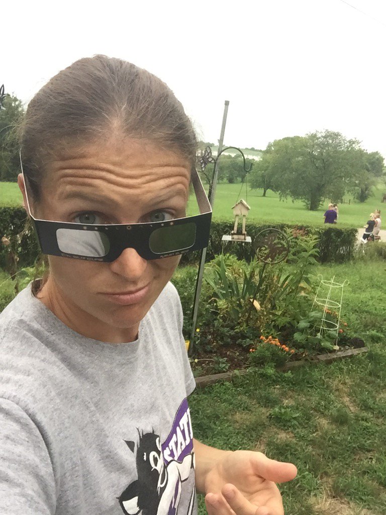 Missed a 90% and a 50% chance of rain last week. #Eclipseday was going to be partly sunny. It's raining. 💦