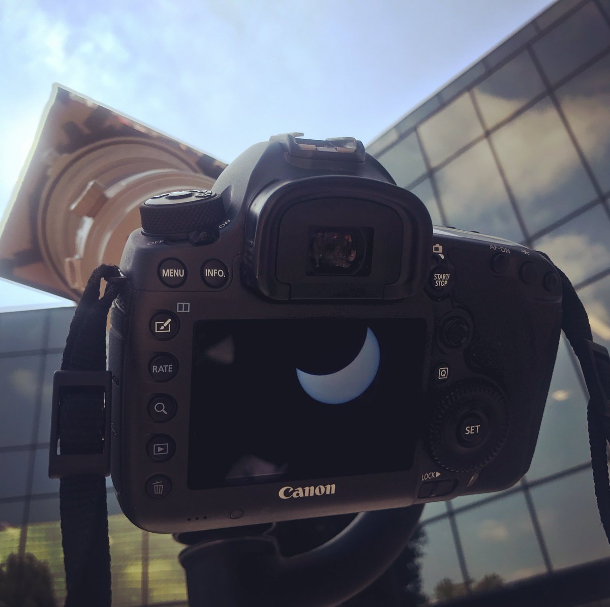 RyanArchdeacon's tweet photo. #SolarEclipse2017 from Southern California! Jealous of everyone in the line of totality :) #YeaScience #Awesome https://t.co/cS4JoGhpyk