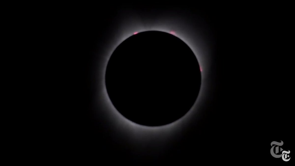 dkyngsoo0112's tweet photo. The #TotalEclipse today is just as same as Yixing's Lose Control album! https://t.co/xVfJscU50W