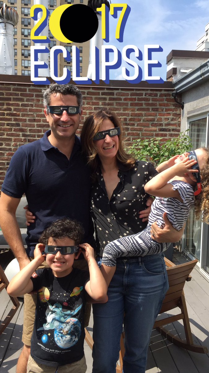 annshoket's tweet image. Happy eclipse! #eclipse17