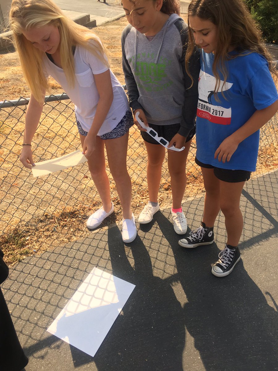 LCMS_Panthers's tweet photo. This morning was amazing! #srvusdeclipse https://t.co/YCxyocsMIY