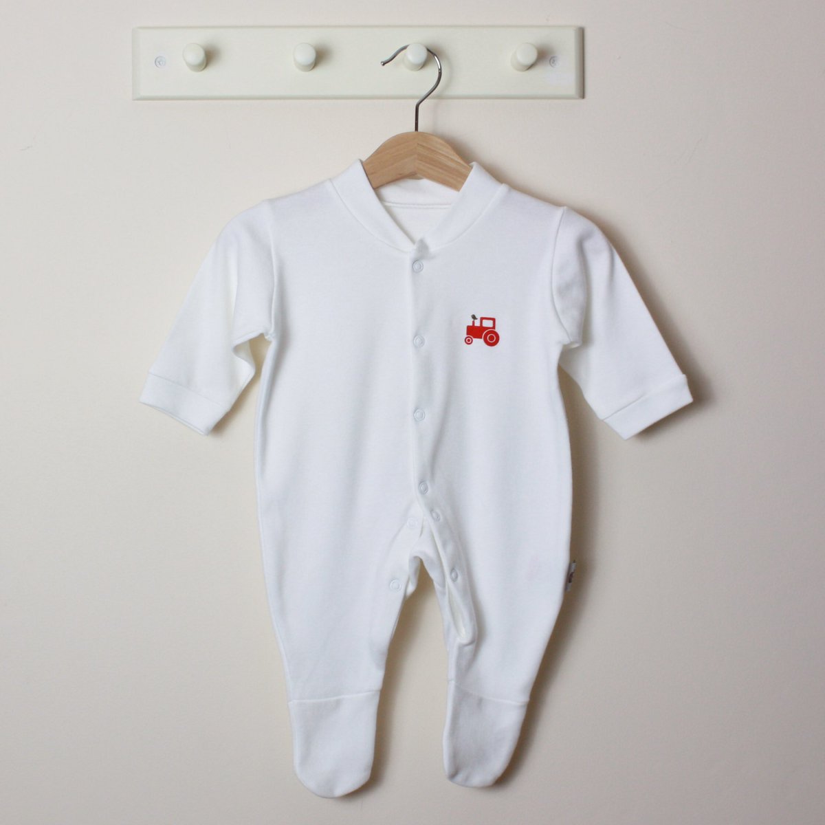 MollyandMonty's tweet photo. Ready for the cooler nights with essential sleepsuits from Molly &amp; Monty ❤️ #organicbabyclothes #sleep #stylishbaby #lastingstyle #tatler https://t.co/TFJ6tzUY1P
