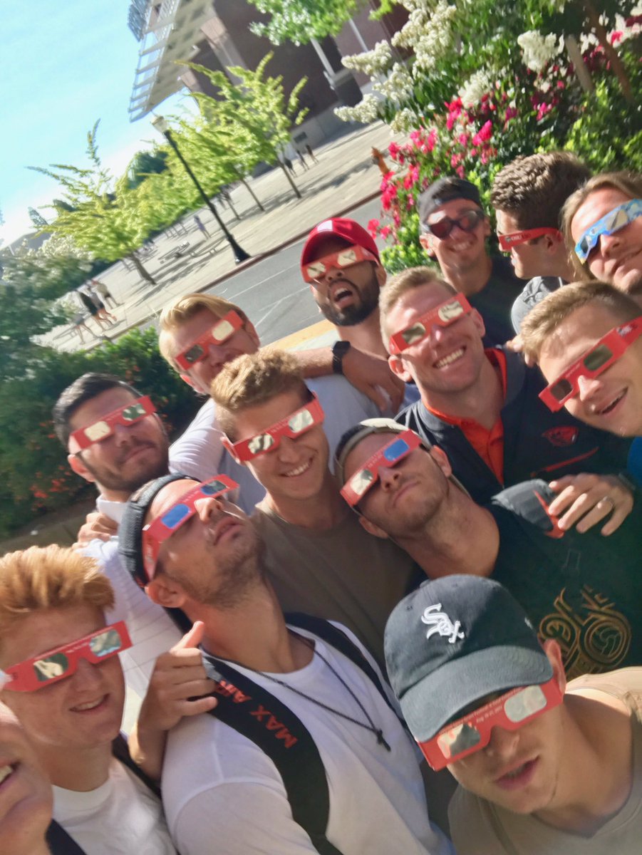 Great to see #Eclipse2017 in our own backyard #GoBeavs