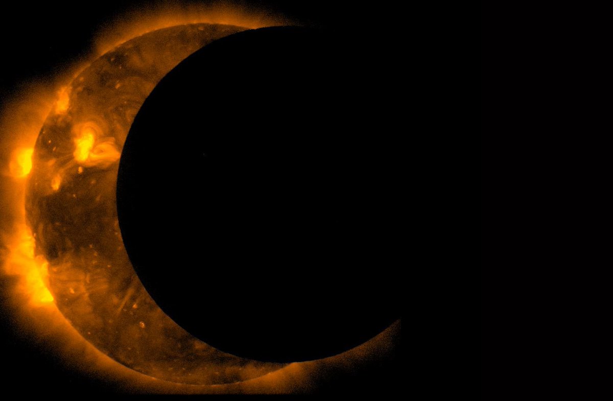 tofugu's tweet photo. "Solar Eclipse" in Japanese is literally "sun eating."

日食 → Read as にっしょく / nisshoku

日 = sun
食 = eat, meal https://t.co/oTpAggVRjK