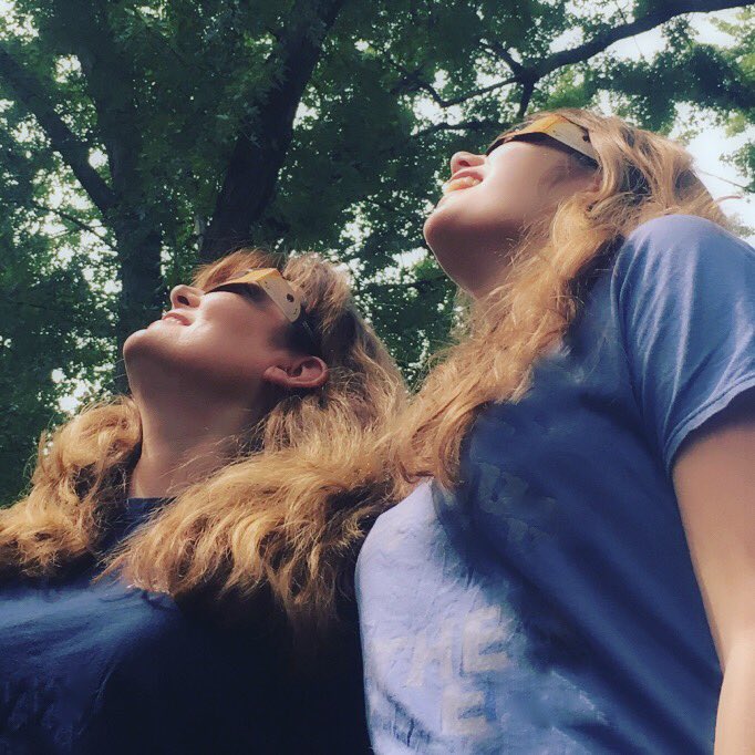 BellesMusic's tweet image. So cool! #eclipse17