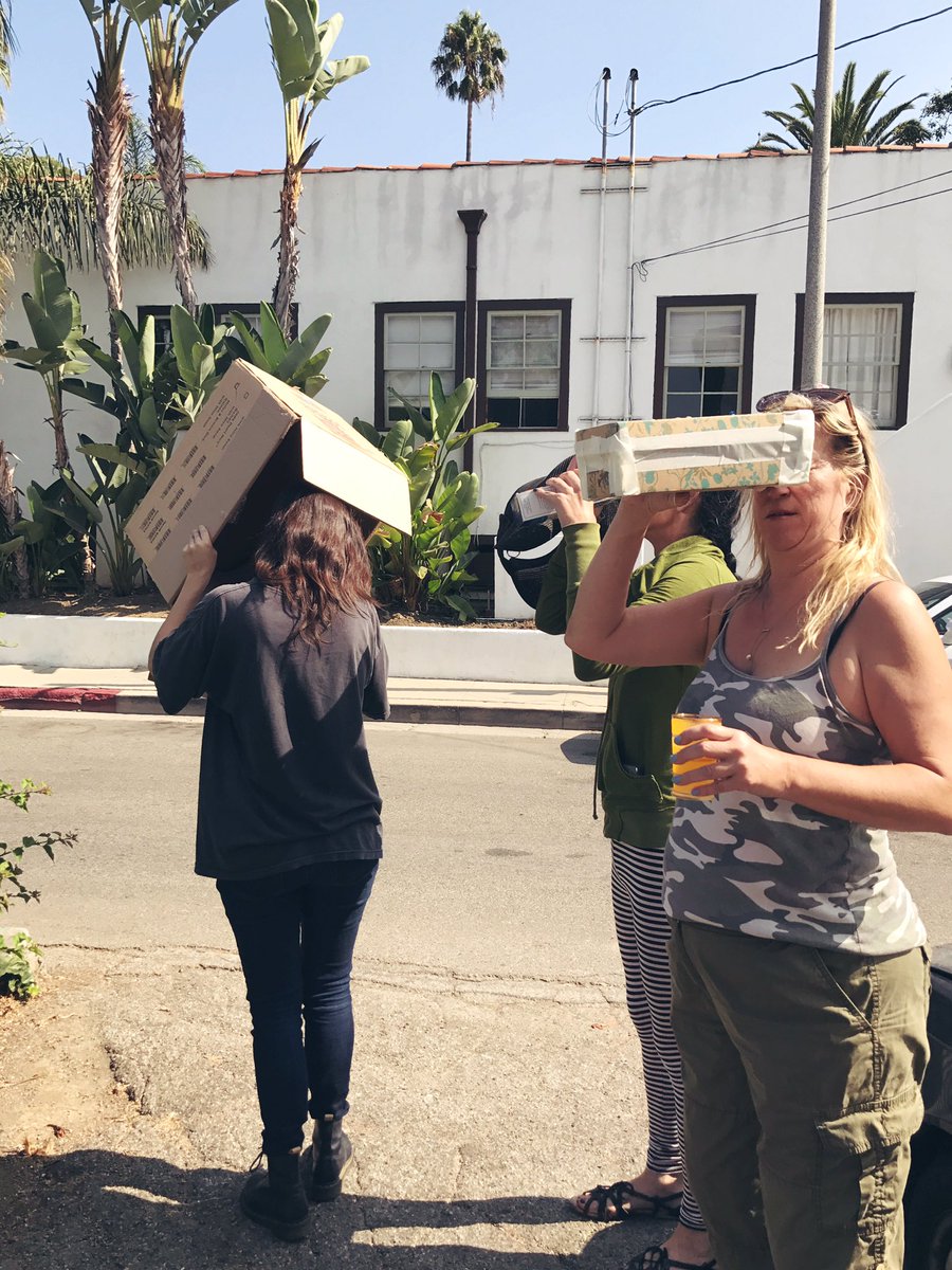 janefraw's tweet image. Happy #SolarEclipse2017 from a stoop in Silver Lake!