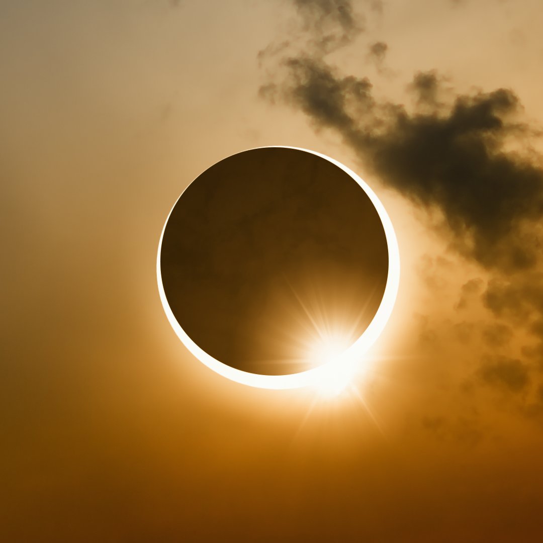 CooperMotors's tweet photo. Anyone having a viewing party for the eclipse? Remember to wear your eclipse glasses! #Eclipse2017 https://t.co/jB91eRxaJE https://t.co/LpfjBbzdHg