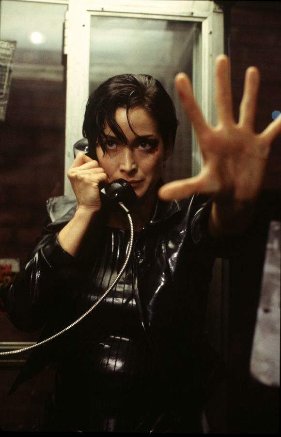 Happy Birthday to Carrie-Anne Moss who turns 50 today! 