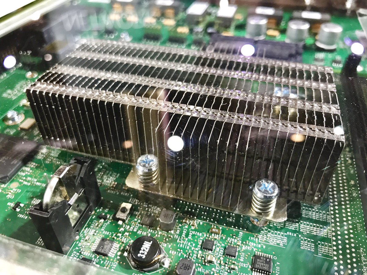 carlsolder's tweet photo. #UADP ASIC - the engine driving our new #catalyst9300 #CiscoGSX #cisco https://t.co/wy4seWAREn