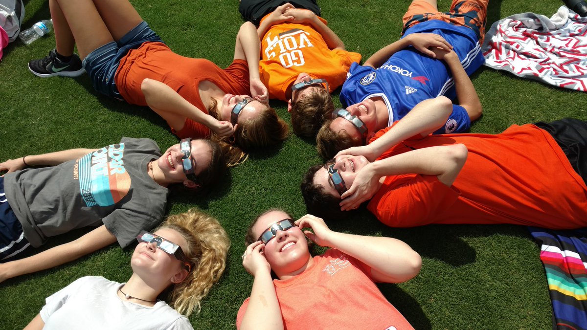 FRAclassics's tweet photo. #Eclipse2017 viewing with advisory! #FRAmily @FRApanthers https://t.co/DIhb3hD9q1