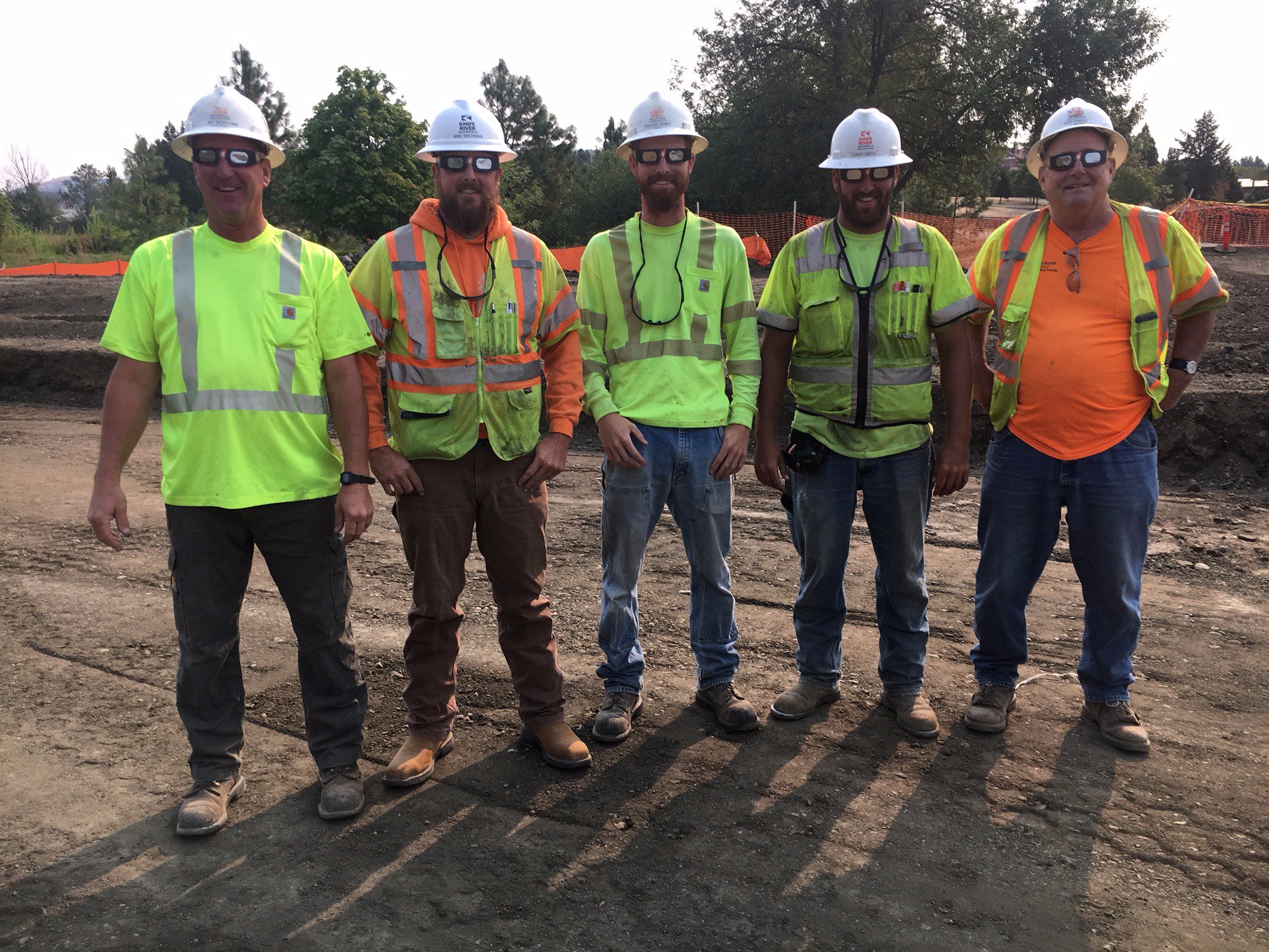 Knife River on Twitter "Our Roseburg, Oregon, crew taking a break to