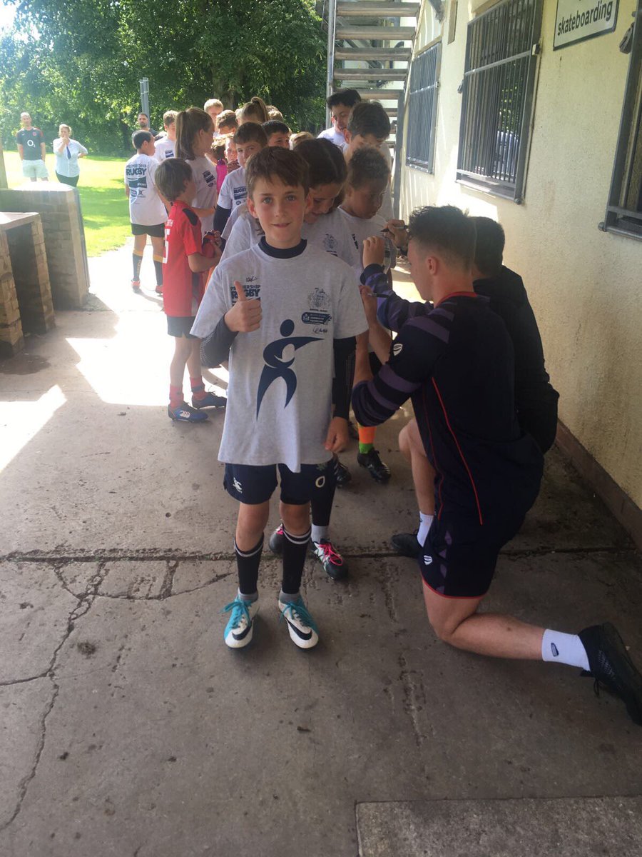 BristolBears's tweet photo. 📸| Great to see @charlie_powell4 and @NickEnglish2 engaging with young supporters on today's @BrisRugCF camp at @WinscombeRugby 👏 https://t.co/G3g7su1agM