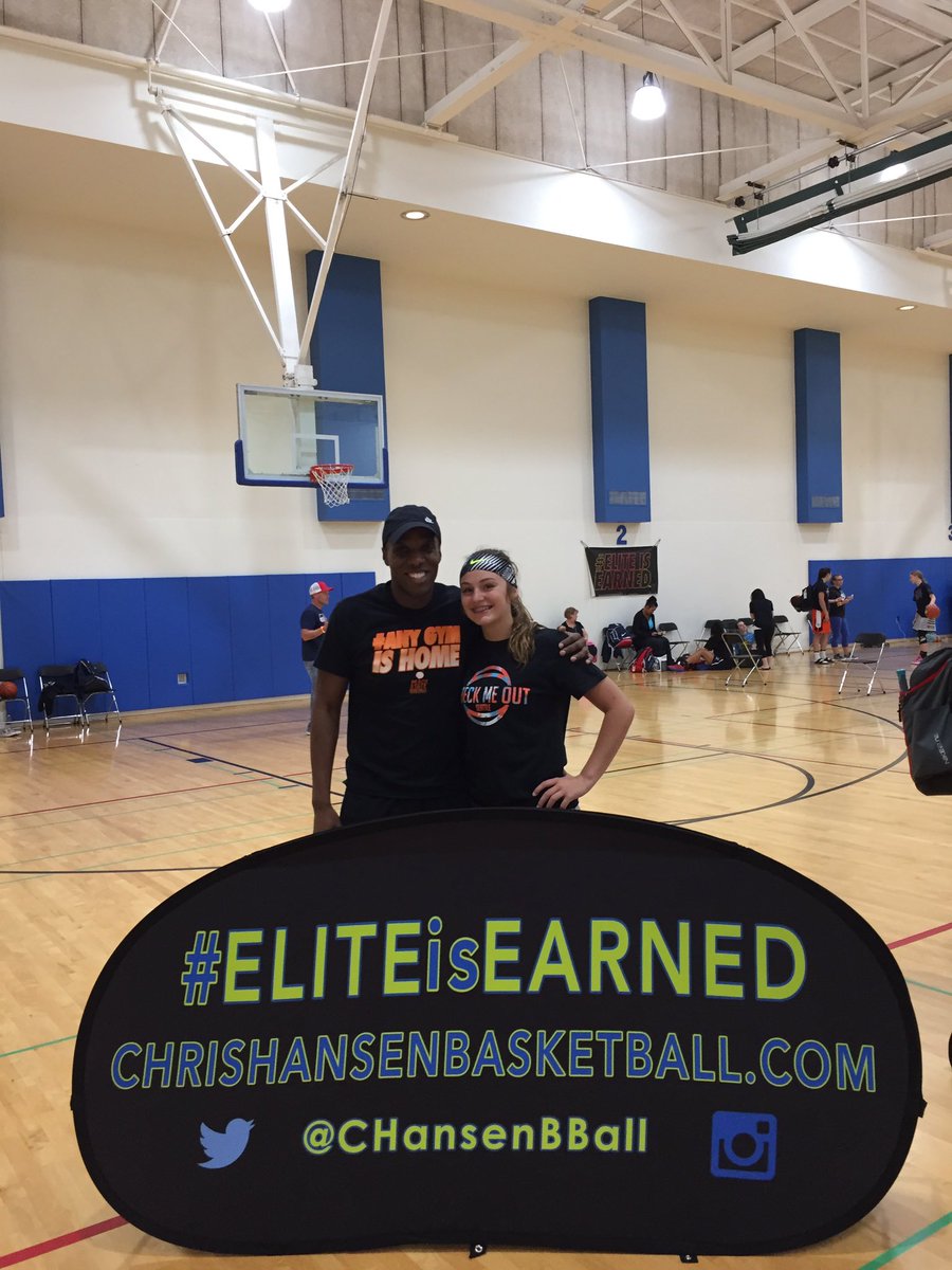 kelsey__lenzie's tweet photo. Blessed for another year of the #CheckMeOutShowcase ! Thank you to all the coaches who helped us get better this weekend https://t.co/110pLIRSa1